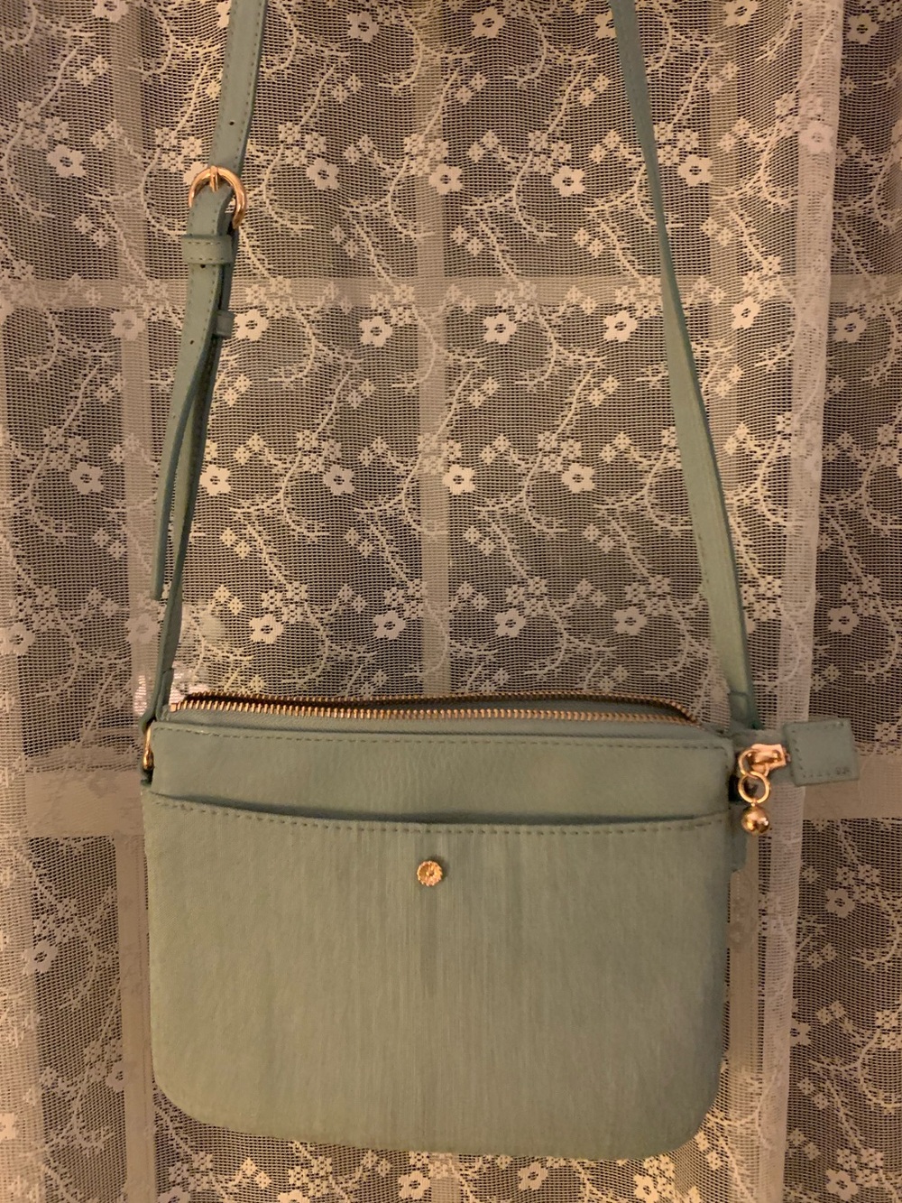 LC Lauren Conrad Light Gray Crossbody Bag with Gold Accent
